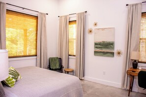 4 habitaciones, escritorio, tabla de planchar con plancha y wifi gratis 