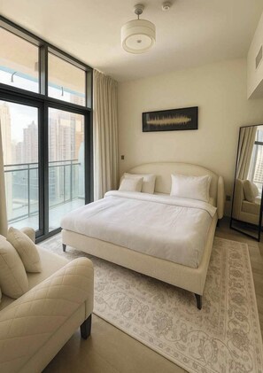 Verdunkelungsvorhänge, Bügeleisen/Bügelbrett, kostenloses WLAN