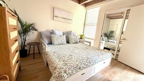 2 chambres, fer et planche à repasser, accès Internet, draps fournis
