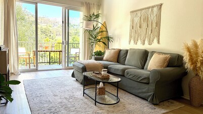 Beachy Malibu Loft - Pool / Tennis / Gym