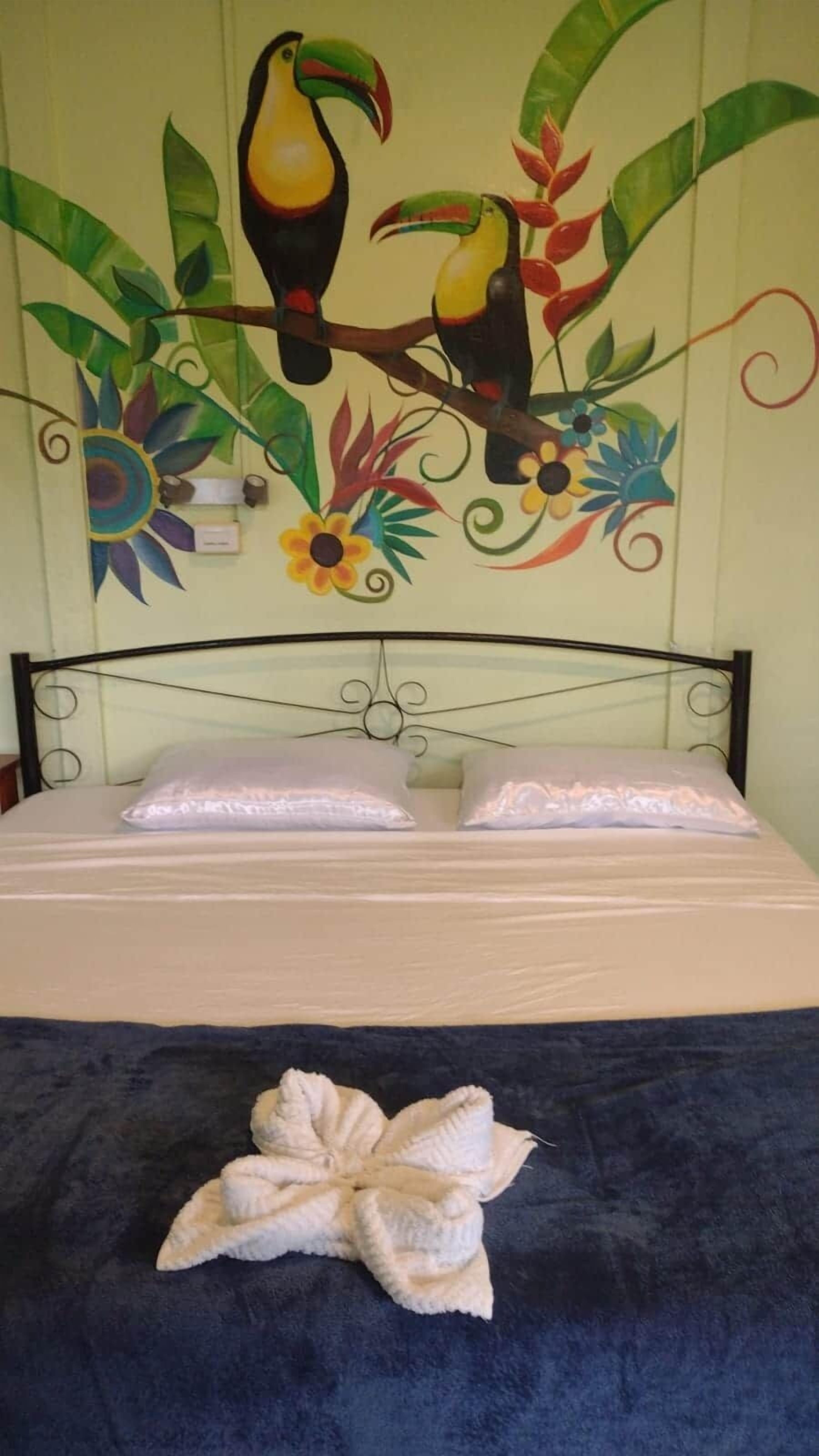 1 habitación, escritorio, wifi gratis y ropa de cama 