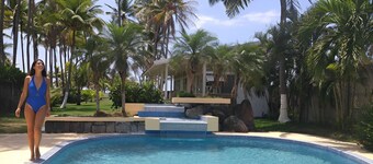 Toucan Family Bungalow at Jane's Beach Resort