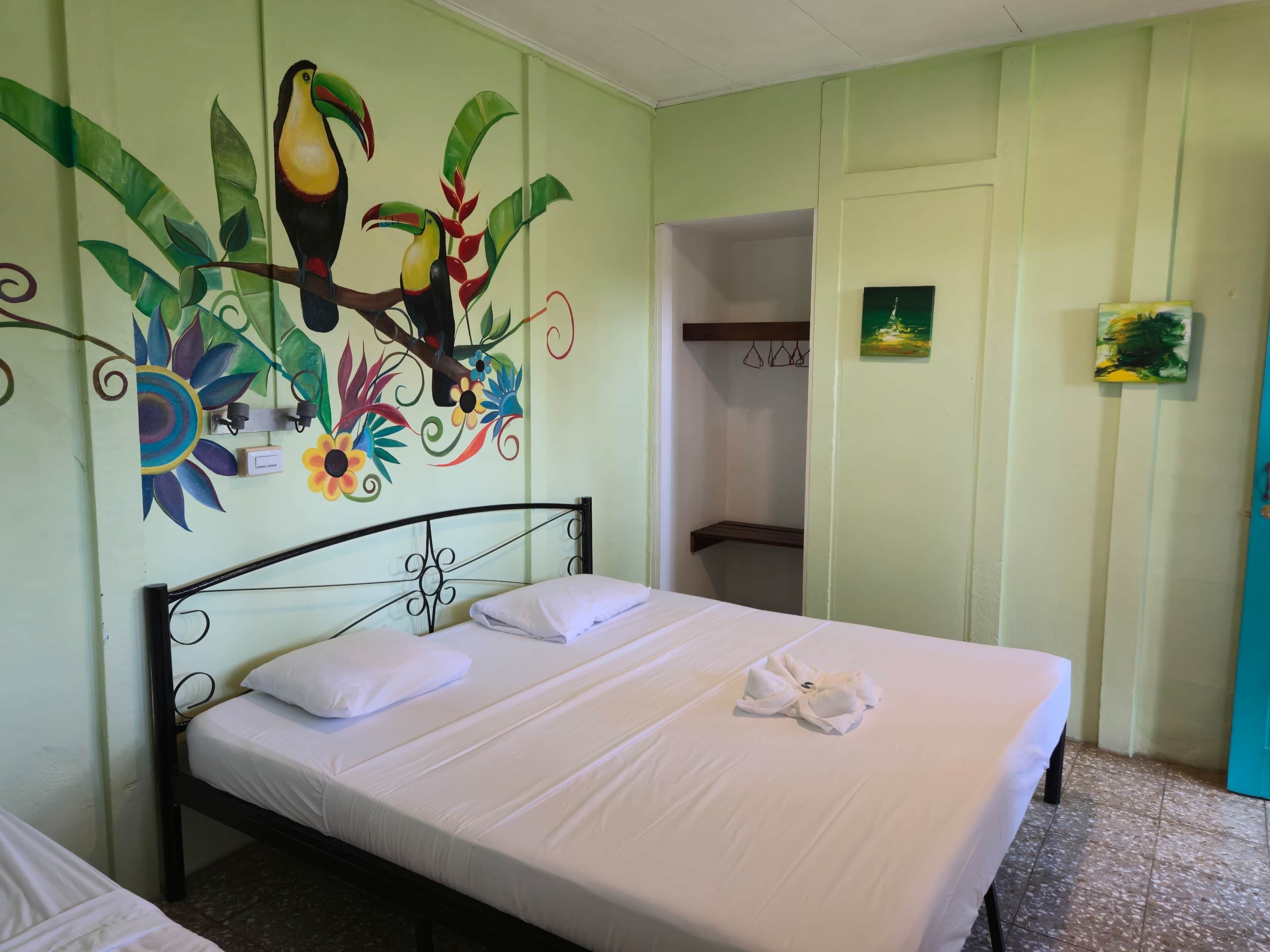 1 chambre, bureau, Wi-Fi gratuit, draps fournis