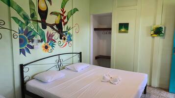 1 bedroom, desk, free WiFi, bed sheets