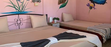 1 bedroom, desk, free WiFi, bed sheets
