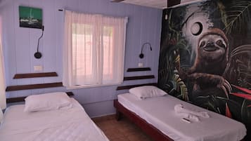 1 slaapkamer, een bureau, gratis wifi, beddengoed