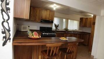 Servilletas de papel, mesa de comedor