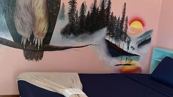 1 bedroom, desk, free WiFi, bed sheets