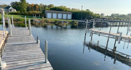 Lakeside Retreat at Izatys Resort #222 – The Perfect Getaway for All Seasons!