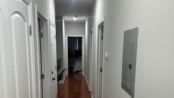 3 bedrooms, in-room safe, free WiFi