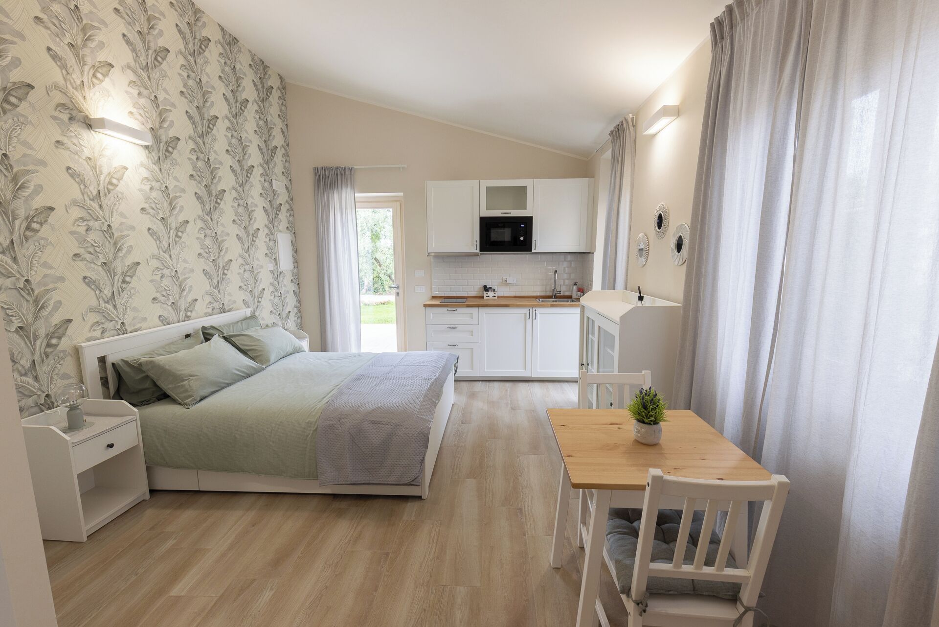 1 camera, Wi-Fi, lenzuola