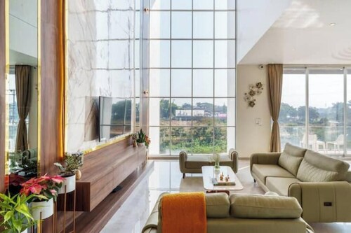 5BHK Delight -Mountain View/Steam Room, Pool table