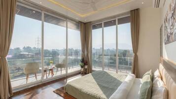 5 bedrooms, internet, bed sheets