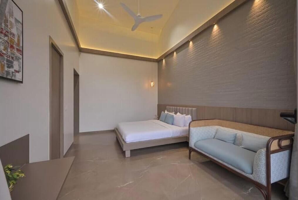 6 bedrooms, internet, bed sheets