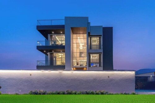 6BHK Delight -Mountain View/Steam Room/CricketTurf