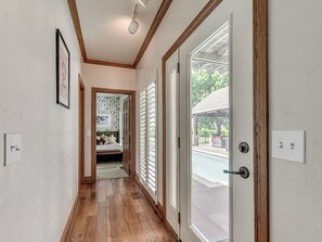 Interior - Amazing family home with AC, heated year-round pool, hot tub, game room and more (Oklahoma City)