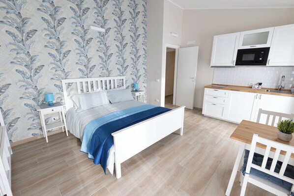 Room - Venere Studio Apartment: a self-contained, fully equipped studio surrounded by greenery (Lazio)