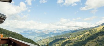 3-Bedroom Ski-in Ski-out – Méribel Mottaret