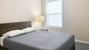 7 habitaciones, tabla de planchar con plancha, wifi y ropa de cama