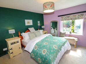 1 bedroom, individually decorated, individually furnished