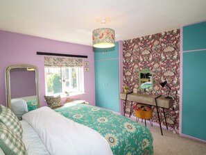 1 habitación, decoración personalizada y muebles diferentes