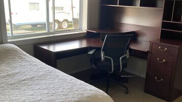 1 bedroom, bed sheets