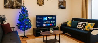 House - Sleeps 7 - Pet Friendly - Garden - Parking