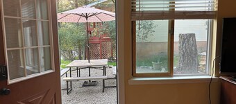 Coyote Retreat, single level home, 2.8 miles from Ski Cloudcroft!