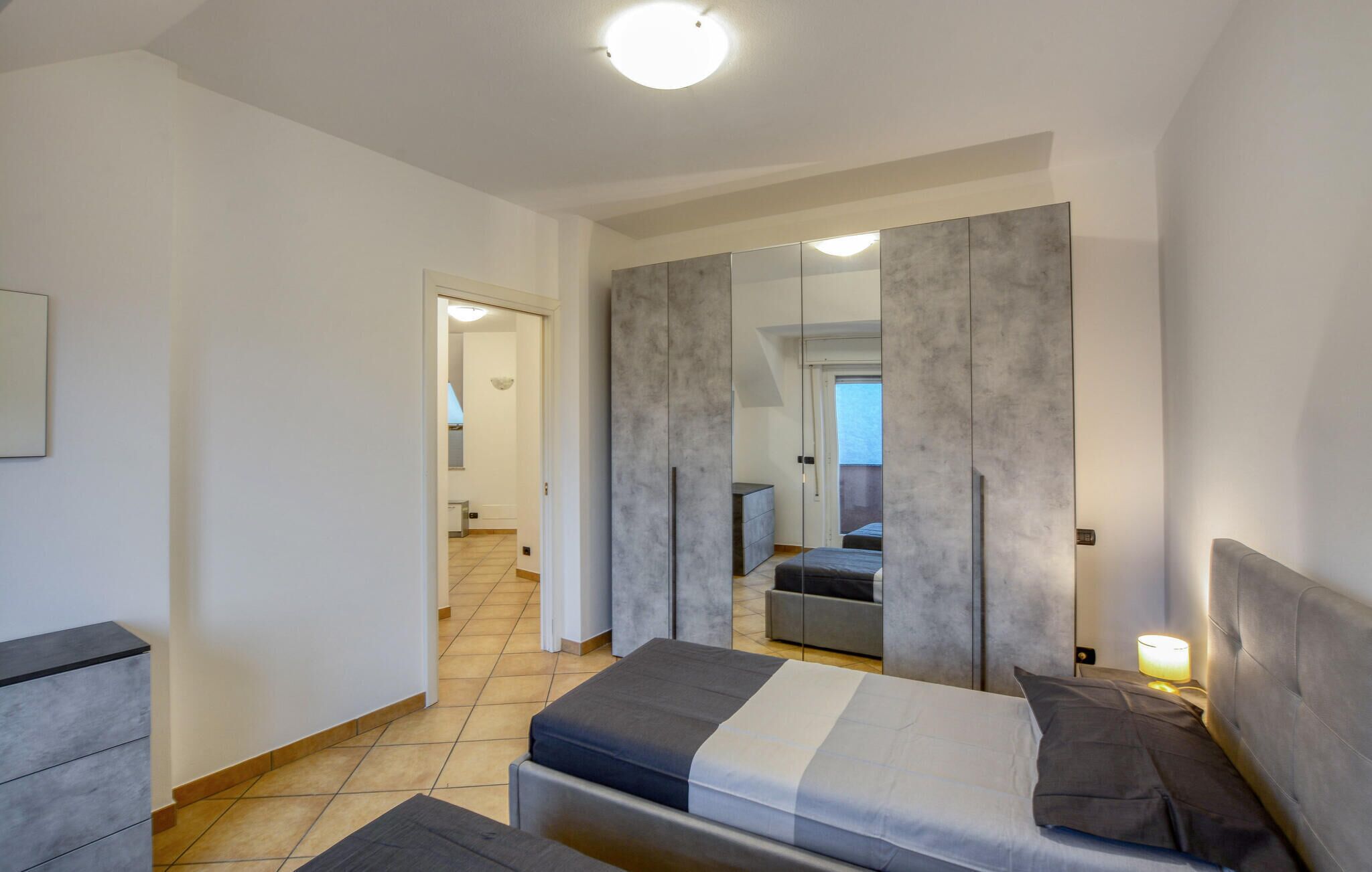 2 camere, ferro/asse da stiro