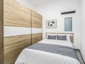 2 bedrooms, WiFi, bed sheets