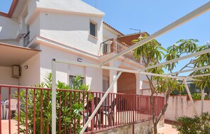Terrace/patio - 4 bedroom amazing home in Marzamemi (Marzamemi)