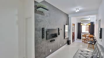 Smart TV, DVD player, stereo