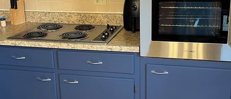 Microondas, horno y parrilla de estufa