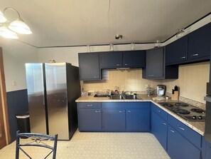 Micro-ondes, four, plaque de cuisson