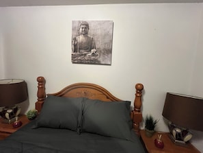 WiFi, bed sheets