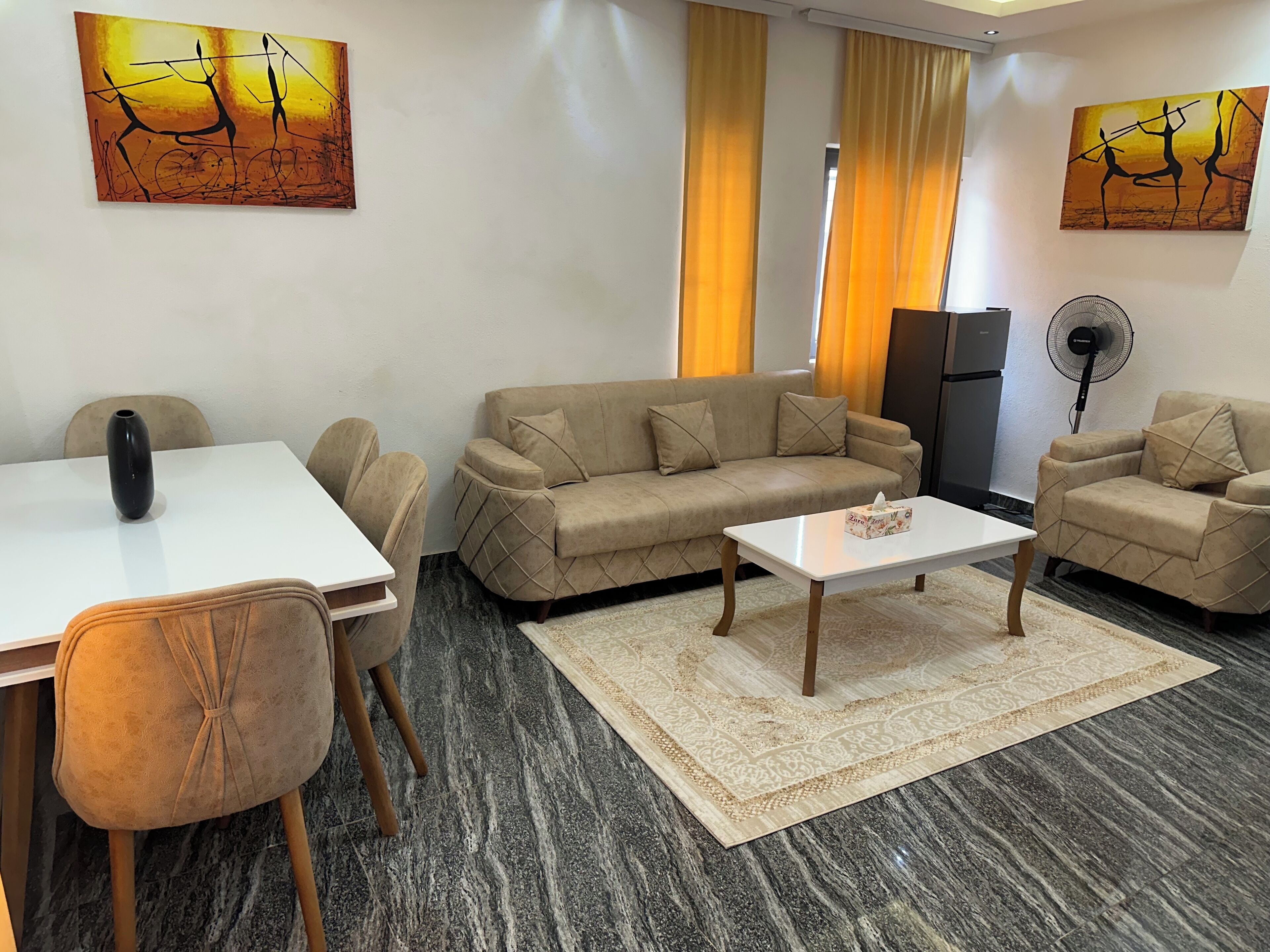 Luxury Apartment, 1 Queen Bed with Sofa bed, Kitchen | Living area