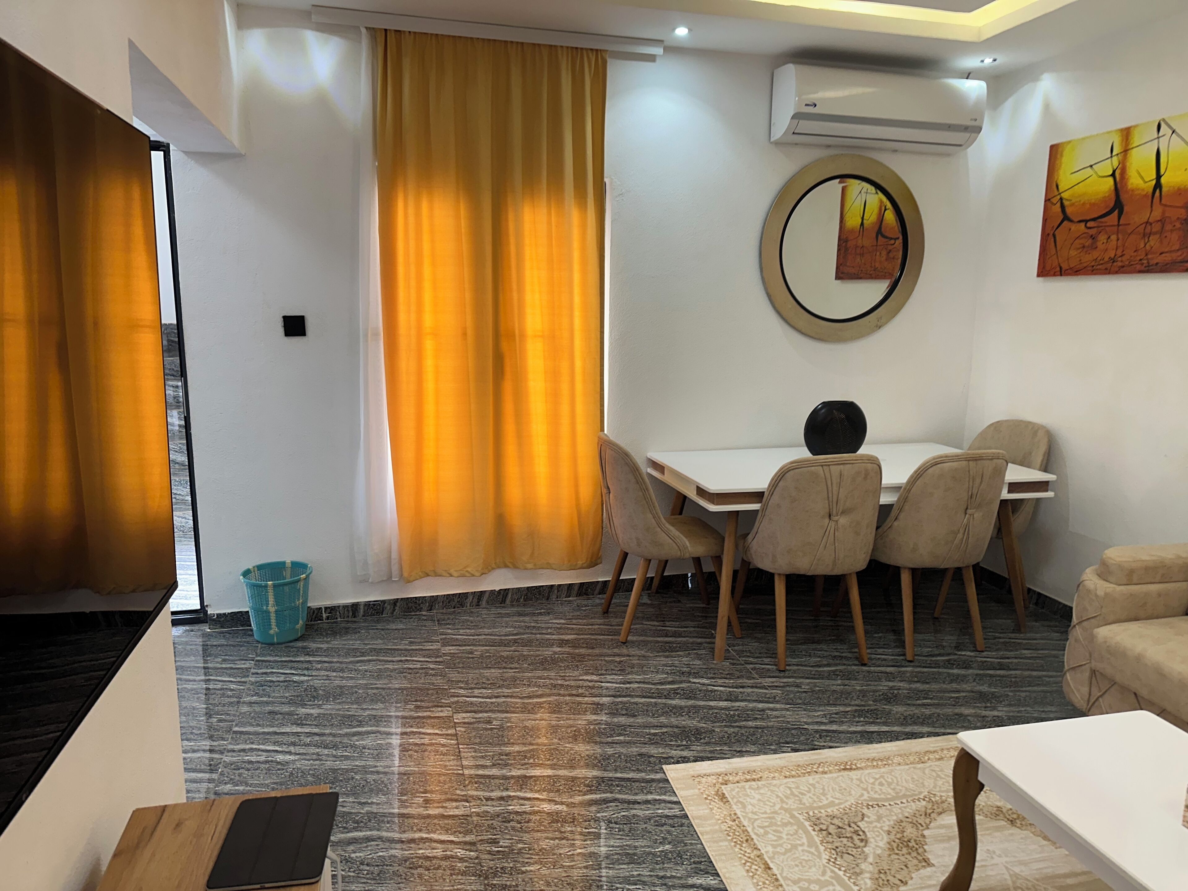 Luxury Apartment, 1 Queen Bed with Sofa bed, Kitchen | Living area