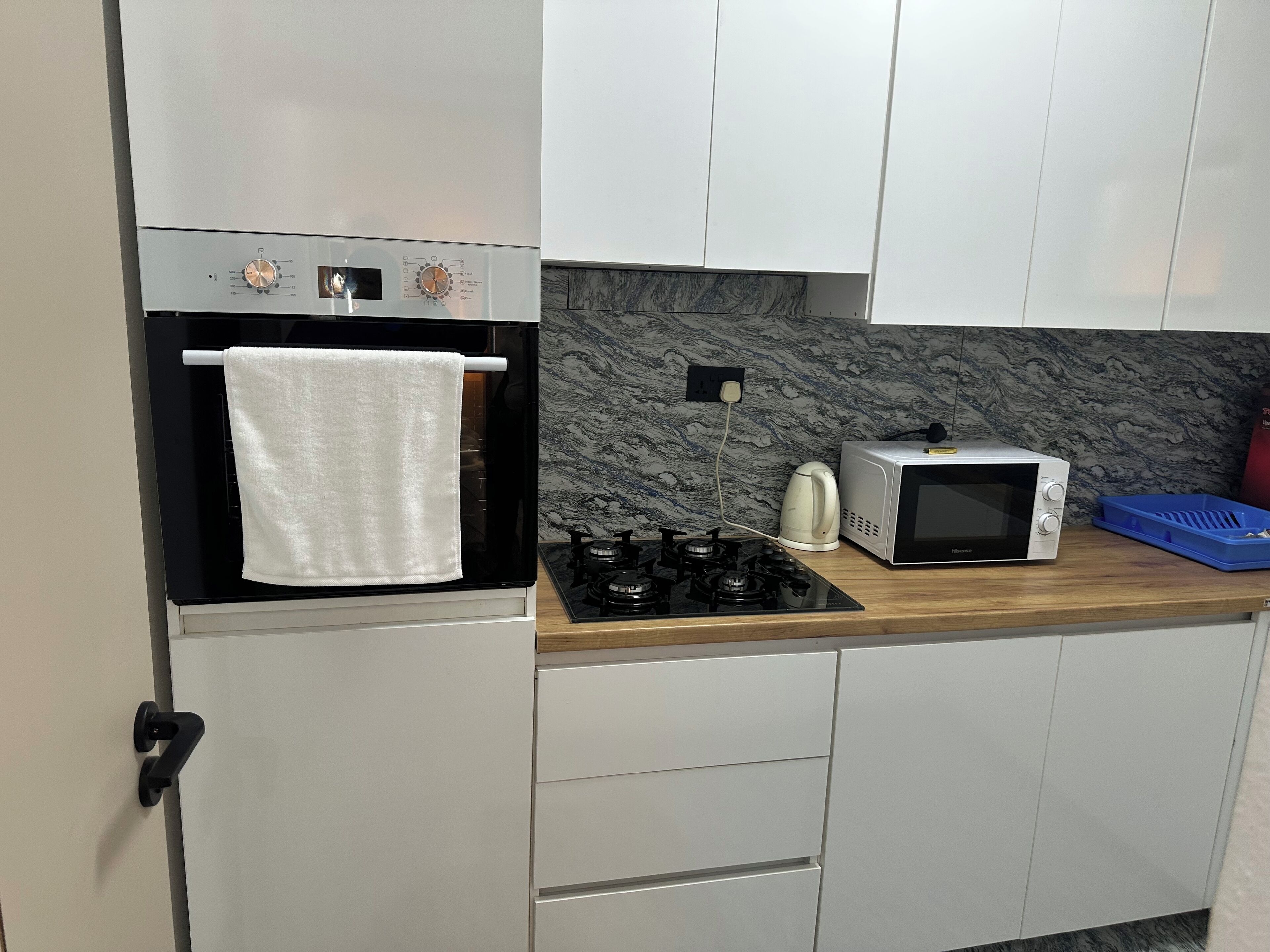 럭셔리 아파트, 퀸사이즈침대 1개 및 소파베드, 주방 | 전용 주방 | 냉장고, 전자레인지, 오븐, 쿡탑