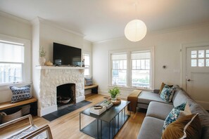 House (3 Bedrooms) | Front of property