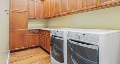 Wine Country Escape w/ Views + Wine Cellar & Gym Caterina Dusi Vineyard by Avantstay