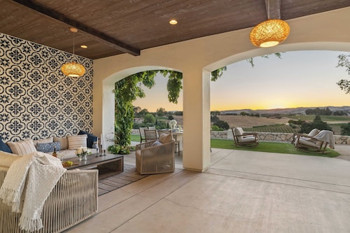 Wine Country Escape w/ Views + Wine Cellar & Gym Caterina Dusi Vineyard by Avantstay