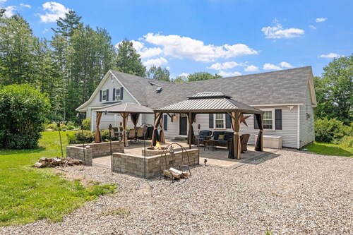 5 Bedroom/5 Bathroom NH Getaway