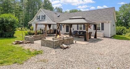 5 Bedroom/5 Bathroom NH Getaway