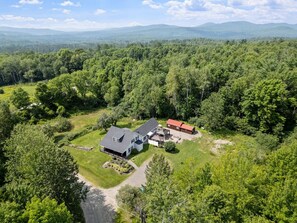 Exterior - 5 Bedroom/5 Bathroom NH Getaway (Bethlehem)