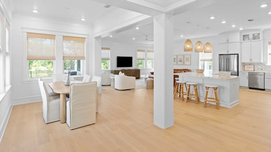 Sleeps 20 2 Homes, 9bdr, Arcade Walk to Blue Mountain Beach Access & Eats