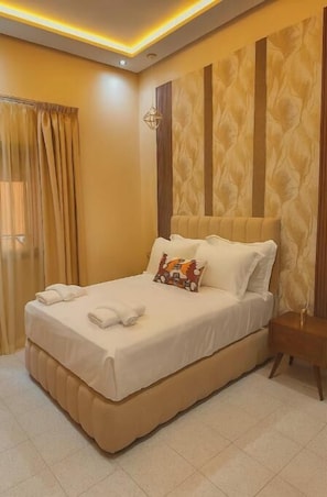 2 bedrooms, internet, bed sheets