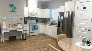 Fridge, microwave, oven, stovetop - Utopia Upgrade at The Oasis (Rockport)