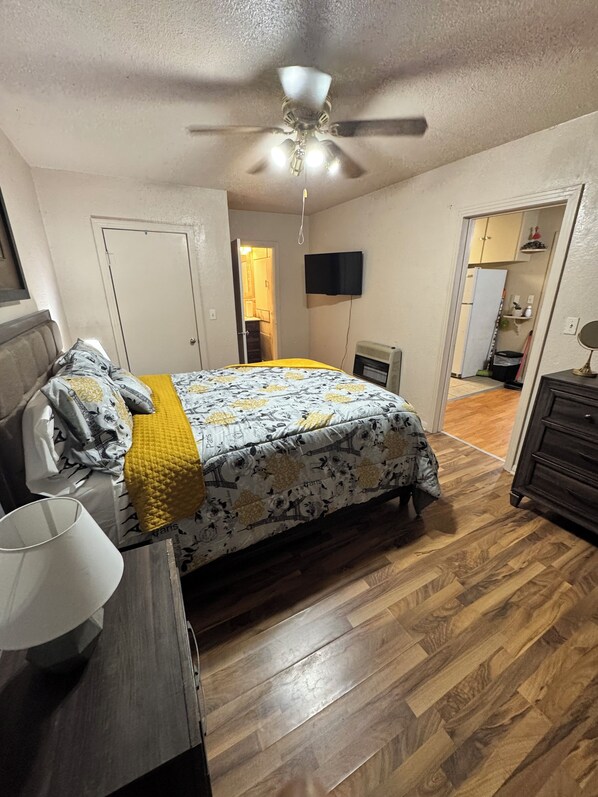 1 bedroom, iron/ironing board, WiFi, bed sheets