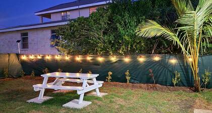2 Bedroom Garden Oasis near Beach, Airport, Nightlife