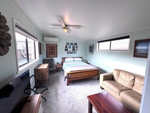 1 bedroom, iron/ironing board, free WiFi, bed sheets